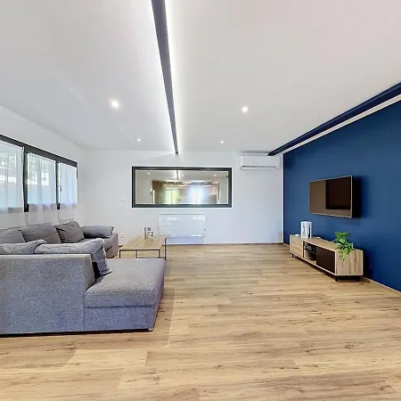 Maison Climatisée 130m2 3 Chambres&terrasse * Montaigut-le-Blanc (Puy-de-Dome)