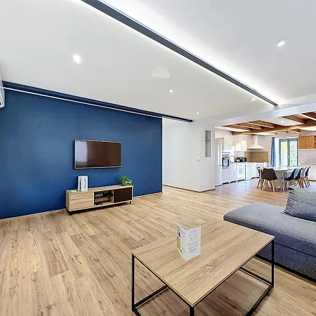 Maison Climatisée 130m2 3 Chambres&terrasse Appartamento